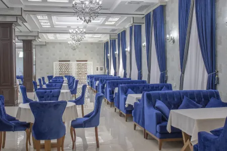 Garden Plaza Bukhara Отели рядом с достопримечательностью «Медресе Чор Минор»