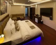 Xcelsior Hotel & Spa