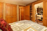 Luxurious Riverfront Cabin on the Frying Pan River - 1 block to Basalt