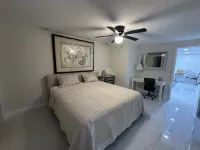 Charming 4-bedroom house for the entire family Hotel dekat City of Margate Parks and Recreation