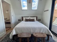 Luxury 3-bdr A-Frame on 35 acres with Mountain Views, Westcliffe, CO Hotels in Custer County