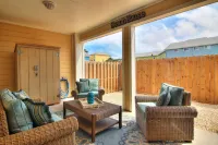 Fun 4 Bedroom Resort Pool Sleeps 12