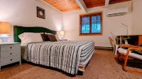 Beautiful, Spacious Poconos Cabin, Pool Table, 15 mins to Shawnee Ski mountains