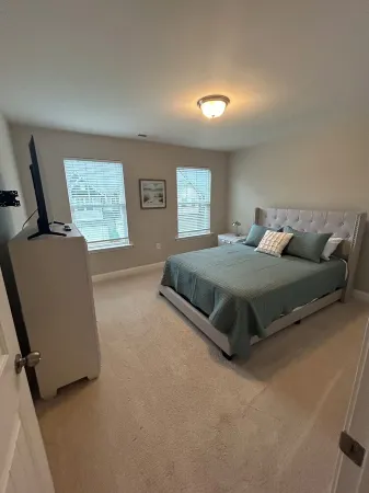Charming 3-bedroom townhouse in Cary/Raleigh. Отели в г. Уэйк