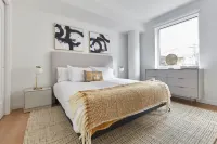 Airy 3 Br Flat w Shared Deck - Gym - Mins to NYC - Holiday Apartments