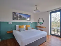 The Mole Resort - Lodges Hotels in 