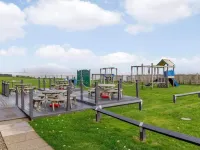 Villa Sea View 3-Bed Heated Pool Eat Bar Kids Park Các khách sạn ở Lowestoft