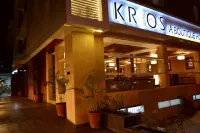 Krios Hotel - Near SG Highway, Ahmedabad Hotel in zona Aum Spa