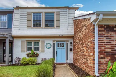 Shem Creek Retreat by Avantstay 10 Mins to Downtown Charleston Yard + Patio Hotels near lululemon