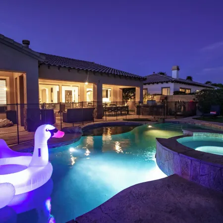 Casa Serenity - Luxury Living w Pool & Jacuzzi