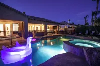 Casa Serenity - Luxury Living w Pool & Jacuzzi - Villas