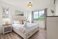 Ocean Escape Mauna View by AvantStay