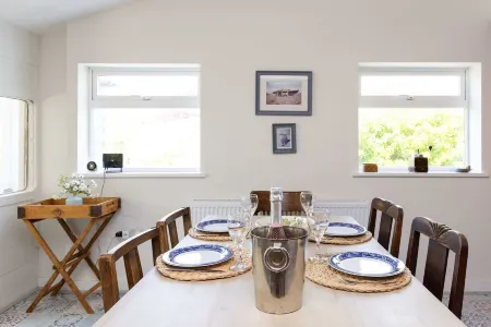 Historic Railway Home - Selsey Seafront