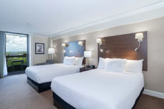 Sandman Signature Vancouver Airport Hotel & Resort