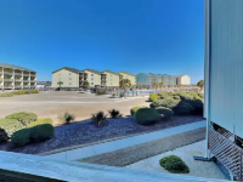Surf Condos 618 Hotels in Topsail