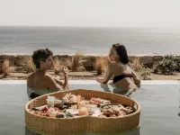 Enigma Mykonos Hideaway Suites โรงแรมใกล้ดีลอส