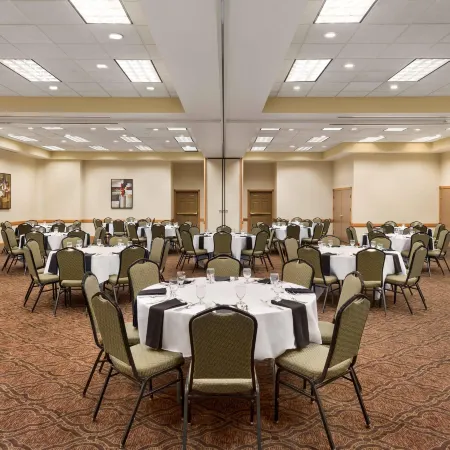 Country Inn & Suites by Radisson, Mankato Hotel and Conference Center, MN