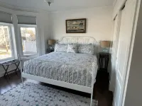 Peaceful Historic 3 Bedroom hideaway, Walkable to Calgary's Greatest Attractions 캘거리 사이언스 센터 주변 호텔