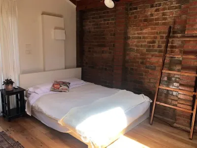 The Garden Cottage Hotels near Barwon River