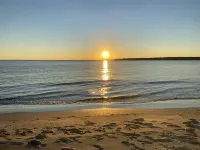 Sunset Villa Across the Street from Beach & Walk to Pool / Golf