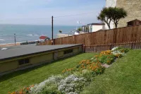 Best location in Ventnor, stunning sea views Hotels in 