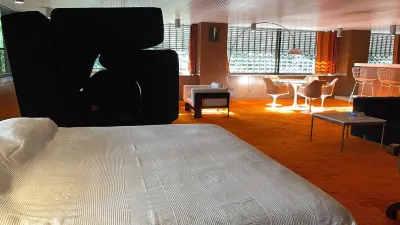 Huge, Unique, Luxurious 70's style Suite on Perfect Location Hotels in 