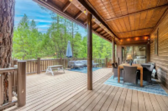 Cardinal Landing Cabin in Torreon w/AC, Furnished Deck, Grill & Firepit