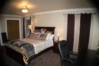 Home/MINI RESORT- pool, tennis court, pickleball, golf course, lg. Clubhouse فنادق في Zachary