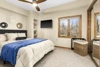 Spacious light-filled house near Stillwater - The Stone's Throw Riverhouse