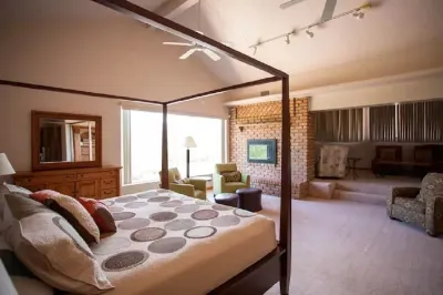 Superstition Mountains Apache Junction - sleeps 16
