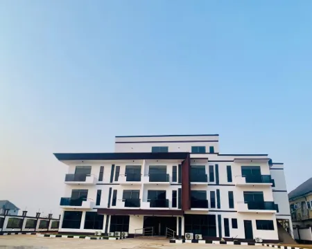 สลาวาน สวีทส์ แอนด์ อพาร์ตเมนต์ส์ โรงแรมในโอเวร์รี