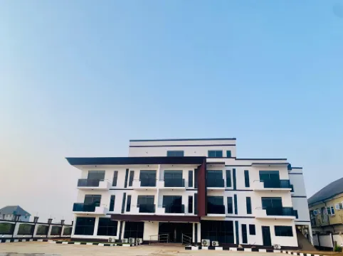 Slavan Suites & Apartments