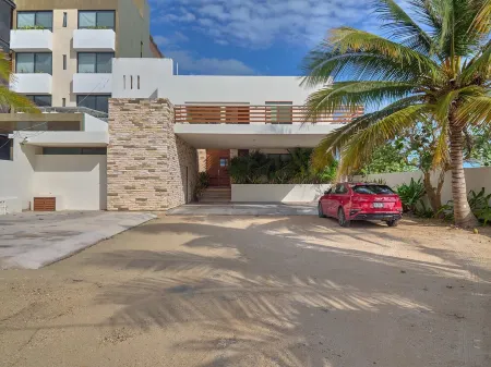 Casa Puerto Paraiso   -  Yucatan Home Rentals