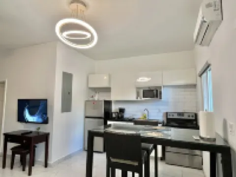 Cozy studio #2 in Venetian Road