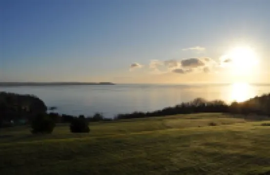 2 Bedroom Ground Floor Cottage with Fantastic Panoramic Sea View