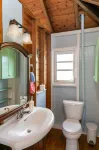 Bon Bini Cottage - Full AC, Solar Power w/ Battery Back-Up, & Hot Tub!