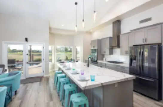 Golf View, Prime Area, Heated Pool, Spa, Fun Game Room, Putting Green, and More