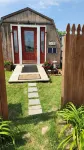 Cozy cabin on a working horse rescue with WiFi, HVAC, plumbed outhouse, shower