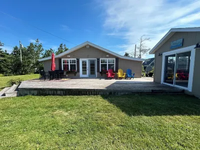 Water View Cottage With Hot Tub, Just Minutes To North Shore Beach Hotels near Ross Lane Beach, Prince Edward Island National Park