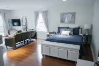 Cozy Tree-Lined Carriage Home - Stay in Serenity!