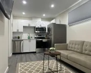 Guest Suite - Cozy Crib 리자이나 호텔