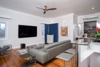 The Sun Seeker Villa Ja Luxury10 bedrooms. Fully staffed. Great for large groups