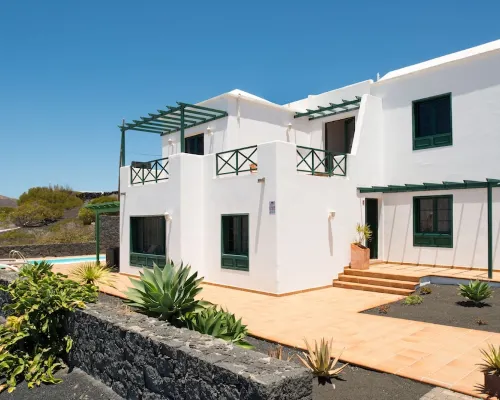 Luxury villa, swimming pool, sea views, A/C, BBQ, WIFI, Hotels in Conil