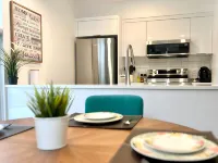 Luxurious condo in downtown Magog with wood fireplace and pool