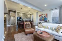 Large Downtown Artist's Loft, 30 min to Lexington, Horse, Bourbon, R River Gorge