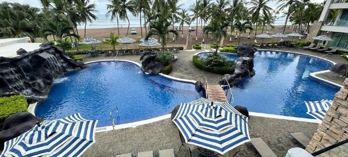 Luxury Beachfront Condo 3bd/3.5ba in the Heart of Jacó Ξενοδοχεία στην πόλη Jaco