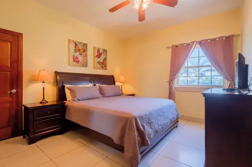 2 Bedroom/2 Bathroom Ocean View Condo - Sleeps Five