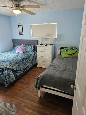 3/3 fits 12 people easily! Pool, jacuzzi, kid games and more!