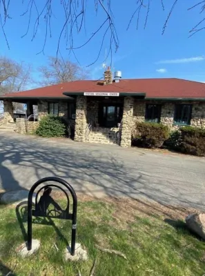 Beach Gem overlooking Stage Fort Park, Tablet Rock & Cressy's Beach!!!