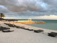 Luxury 5 Star 3 BR Villa in Private Gated Community, FREE Resort Access Included